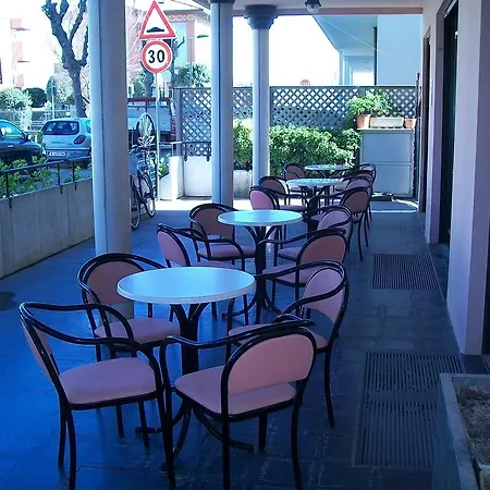 玫瑰酒店 里米尼