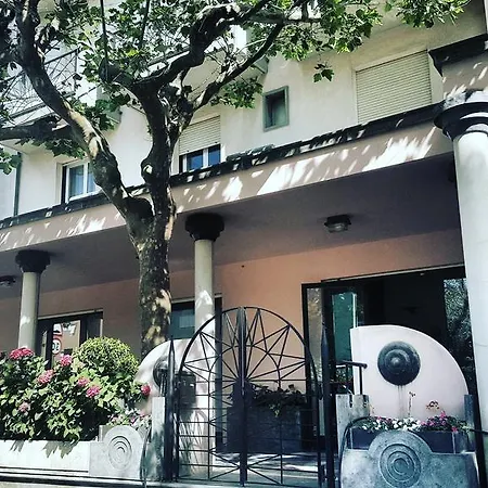 玫瑰酒店 酒店 3*