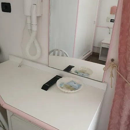فندق Rosy 3*