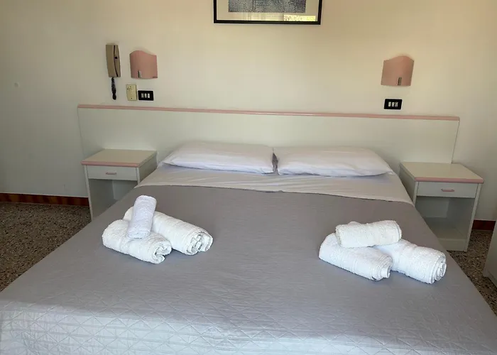 Hotel Rosy 3*